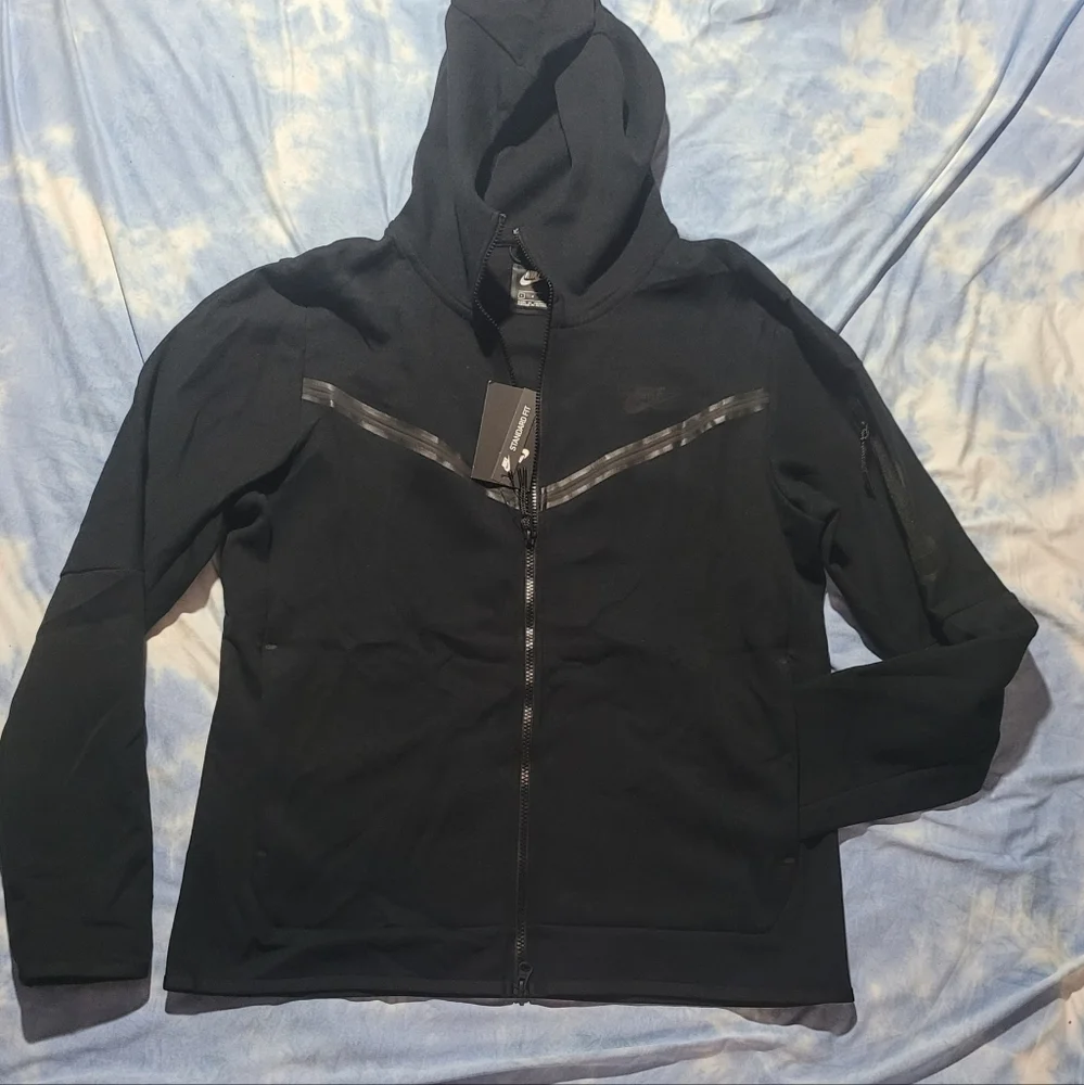 Nike Jacket - Picture 1 of 6